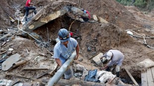 typhoon mangkhut path, typhoon mangkhut update, typhoon in hong kong, typhoon in hong kong today, typhoon in hong kong 2018, typhoon mangkhut hong kong, typhoon mangkhut LIVE