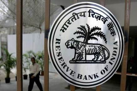 The external debt to GDP ratio stood at 20.4 per cent at end-June 2018, a shade lower than its level of 20.5 per cent at end-March 2018. 