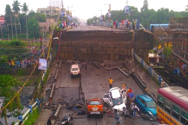 majerhat bridge kolkata, majerhat kolkata, Majerhat bridge video, Majerhat bridge location, Majerhat bridge collapse, majerhat bridge kolkata, majerhat kolkata, Majerhat bridge video, Majerhat bridge location, Majerhat bridge collapse,