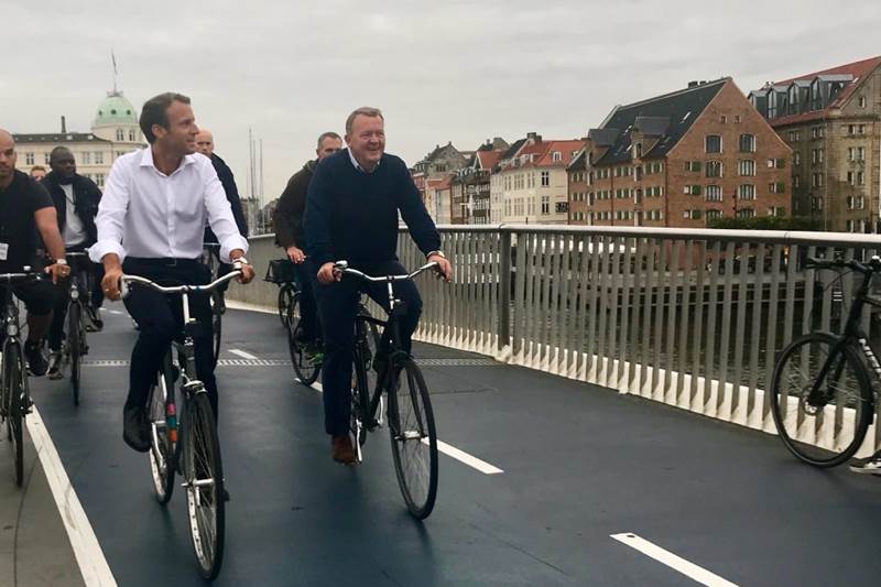 emmanuel macron, emmanuel macron copenhagen, emmanuel macron denmark, lars løkke rasmussen, lars løkke rasmussen cyclist, lars løkke rasmussen cycling, emmanuel macron cycling, emmanuel macron bicycle, emmanuel macron photos