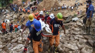 typhoon mangkhut path, typhoon mangkhut update, typhoon in hong kong, typhoon in hong kong today, typhoon in hong kong 2018, typhoon mangkhut hong kong, typhoon mangkhut LIVE