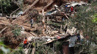 typhoon mangkhut path, typhoon mangkhut update, typhoon in hong kong, typhoon in hong kong today, typhoon in hong kong 2018, typhoon mangkhut hong kong, typhoon mangkhut LIVE