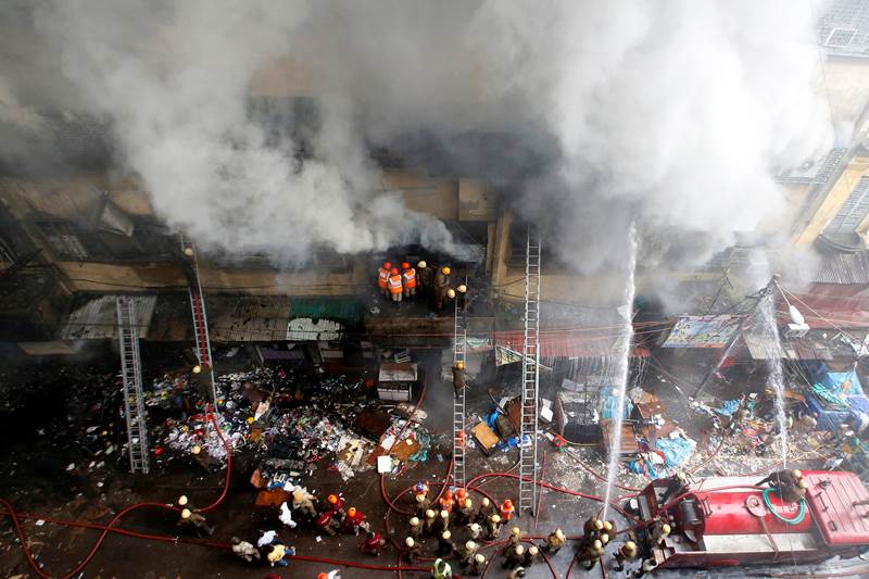kolkata fire accident today, kolkata fire, kolkata fire today, bagri market kolkata fire, bagree market fire, bagri market fire, bagree market fire latest news, bagri market fire today, kolkata fire images, kolkata fire pics, kolkata fire pictures, burrabazar fire, burrabazar fire images