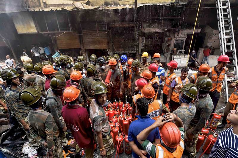 kolkata fire accident today, kolkata fire, kolkata fire today, bagri market kolkata fire, bagree market fire, bagri market fire, bagree market fire latest news, bagri market fire today, kolkata fire images, kolkata fire pics, kolkata fire pictures, burrabazar fire, burrabazar fire images