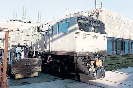 The national transporter is likely to convert all those diesel locomotives among its 5,500 fleet which have been operated for 18 years (mid-life) into electrical locomotives. The national transporter is likely to convert all those diesel locomotives among its 5,500 fleet which have been operated for 18 years (mid-life) into electrical locomotives.