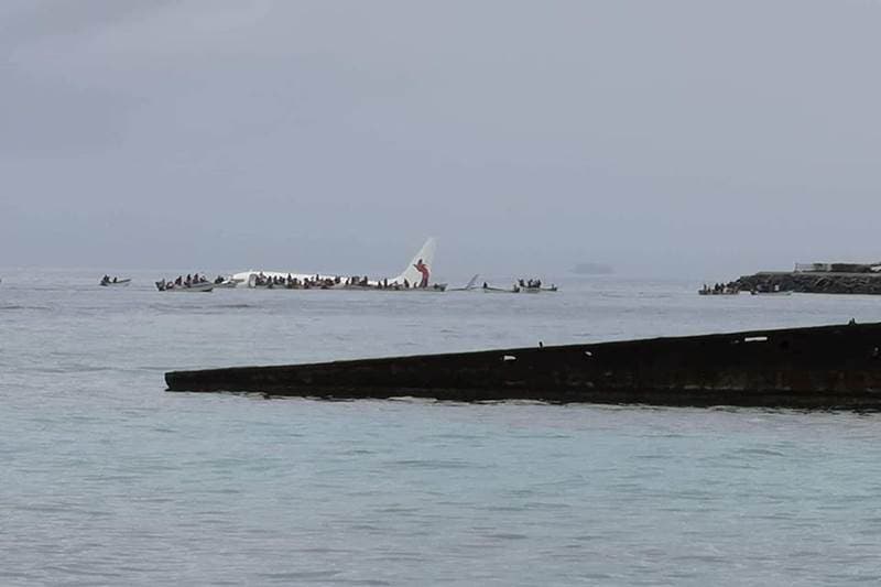 chuuk micronesia airport, micronesia airport, air niugini plane crash, air niugini flight crash land, air niugini boeing 767-300, boeing 767-300 micronesia, air niugini flight micronesia sea, air niugini micronesia, air niugini crash landing, mirconesia plane crash land