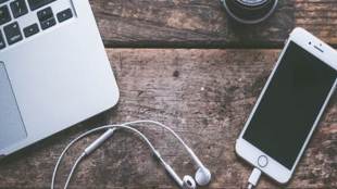 long weekend, must haves for long weekend, 2018 long weekends, long weekends in 2018, UBER, OPPO, OPPO F9, SENNHEISER, SENNHEISER headphones, Fitbit Versa, technology