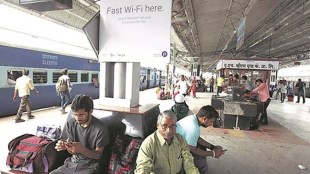 IRCTC stalls to sell food on Indian Railways platforms