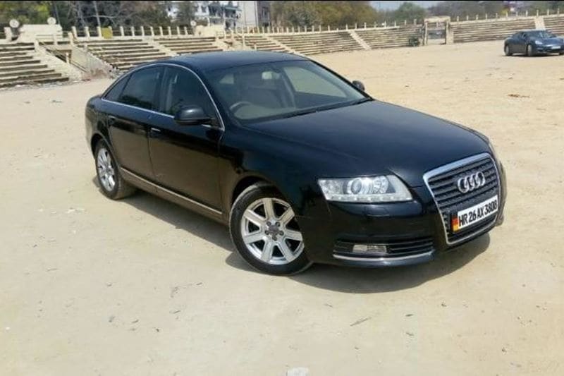 2009 Audi A6 2.0 TDI: With 70,000 on its odo, this nine-year old A6 is rather in top shape. It is powered by a 2-litre diesel engine with a claimed fuel efficiency figure of 16.66 kmpl. (Photo: Carwale)