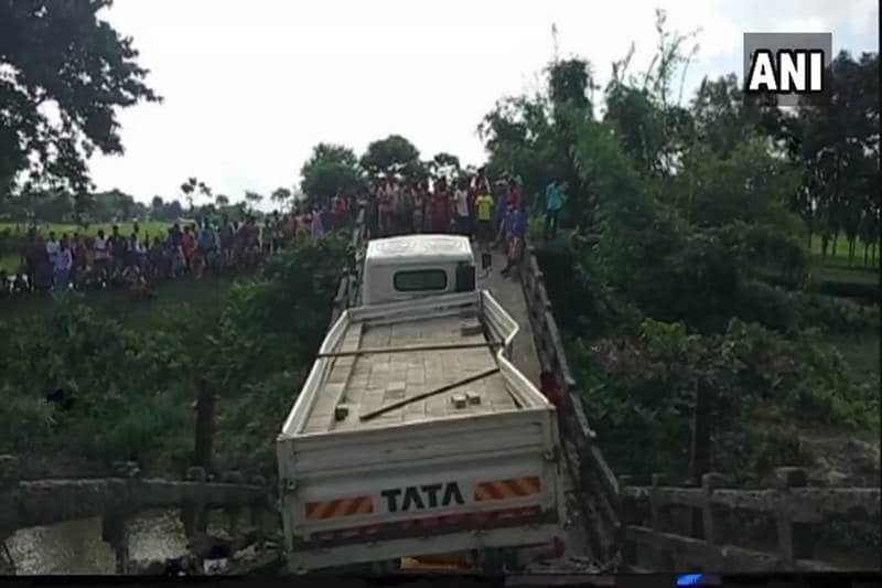 west bengal bridge collapse, darjeeling bridge collapse, bridge collapse in kolkata, bridge collapse in siliguri today, siliguri bridge collapse, west bengal bridge collapse, siliguri bridge accident, darjeeling bridge collapse, west bengal bridge collapse pictures