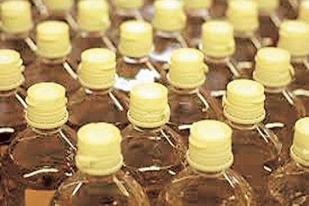 Weak rupee, high custom duty trigger 2% fall in vegetable oil imports in September Weak rupee, high custom duty trigger 2% fall in vegetable oil imports in September
