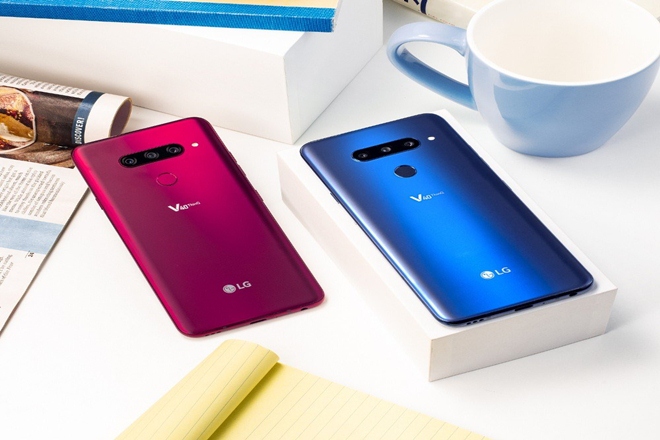 LG V40 ThinQ: Flagship phone with 5 cameras; check price, specifications (Images: Twitter)
LG V40 ThinQ: Flagship phone with 5 cameras; check price, specifications (Images: Twitter)