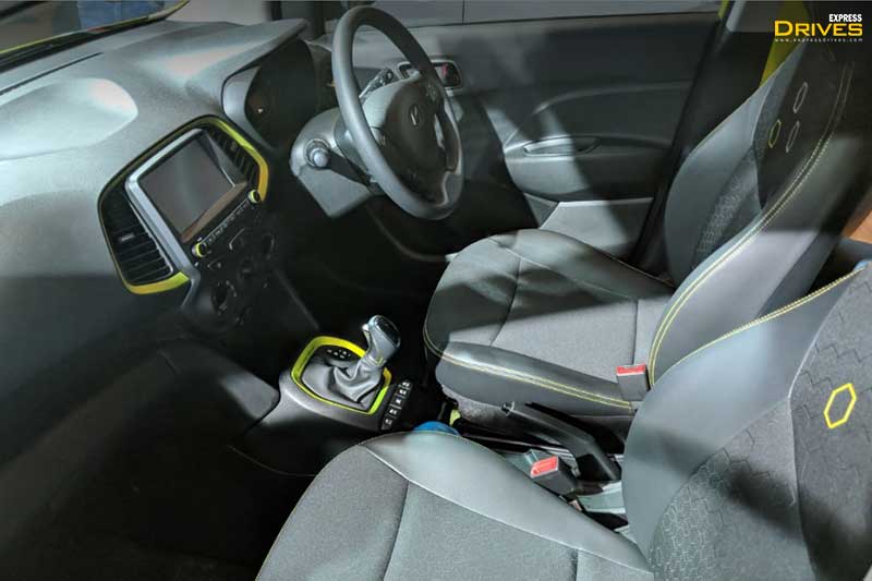 2018 Hyundai Santro comes powered by a 1.1-litre petrol engine that produces 68 hp at 5500 rpm. It is also available with a factory-fitted CNG kit. It produces 58 hp at 5500 rpm when in running on CNG.