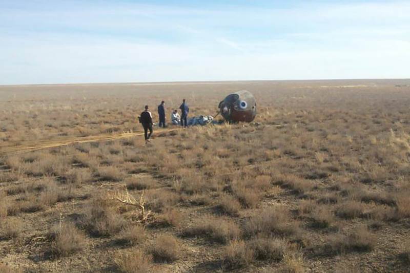 soyuz failure, soyuz rocket failure, soyuz rocket emergency landing, soyuz emergency landing, soyuz crash landing, soyuz spacecraft landing, soyuz spacecraft launch failure, russian soyuz rocket launch failure, soyuz rocket pictures, soyuz rocket images, soyuz failure pictures