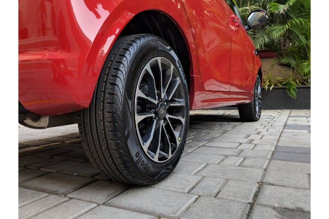 Tata Tigor and Tata Tiago JTP gets 15-inch diamond cut alloy wheels as a standard offering.