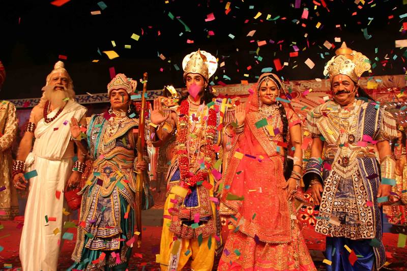 ramlila maidan delhi, luv kush ramayan, luv kush ramayan full, luv kush ramlila, luv kush ramlila 2018, luv kush ramlila 2018 schedule, luv kush ramlila 2018 passes, luv kush ramlila cast 2018, luv kush ramlila delhi, lav kush ramlila delhi live, manoj tiwari in ramleela, harsh vardhan ramleela
