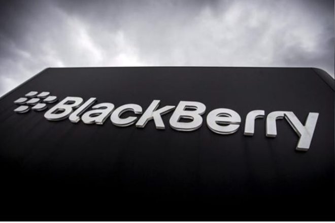 BlackBerry, BlackBerry Evolve, BlackBerry Evolve feature, BlackBerry Evolve review, Optiemus Infracom, Amazon