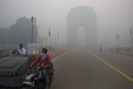 Can Delhi breathe cleaner air this winter or ‘stubborn’ stubble burning will choke the capital again? Can Delhi breathe cleaner air this winter or ‘stubborn’ stubble burning will choke the capital again?