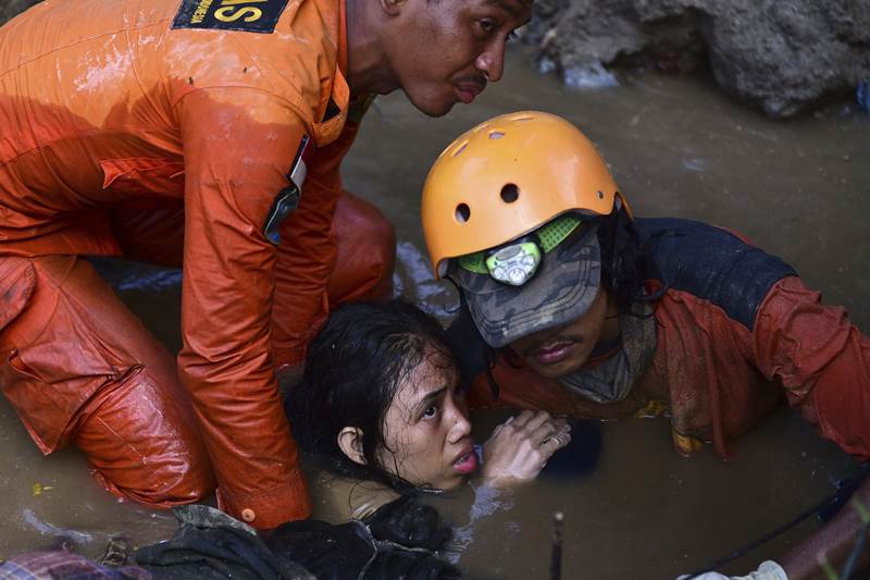 indonesia tsunami, indonesia earthquake today, indonesia tsunami video 2018, indonesia tsunami images, indonesia tsunami photos, indonesia tsunami pictures, indonesia earthquake images, indonesia earthquake 2018 images, indonesia earthquake pictures, indonesia earthquake 2018 pictures, indonesia earthquake photos, indonesia tsunami 2018 video, indonesia tsunami 2018