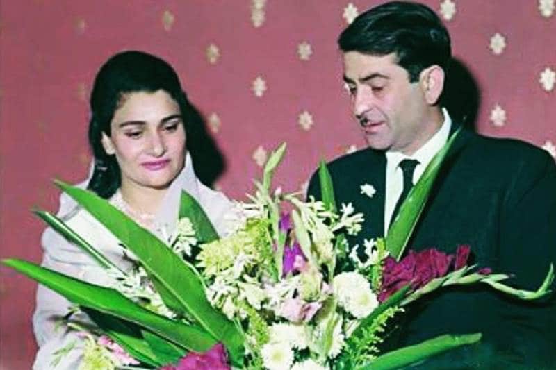 krishna raj kapoor young pics, krishna raj kapoor photos, krishna raj kapoor death, krishna kapoor death date, krishna raj kapoor old pictures, krishna raj kapoor old pics, krishna raj kapoor net worth, krishna raj kapoor news