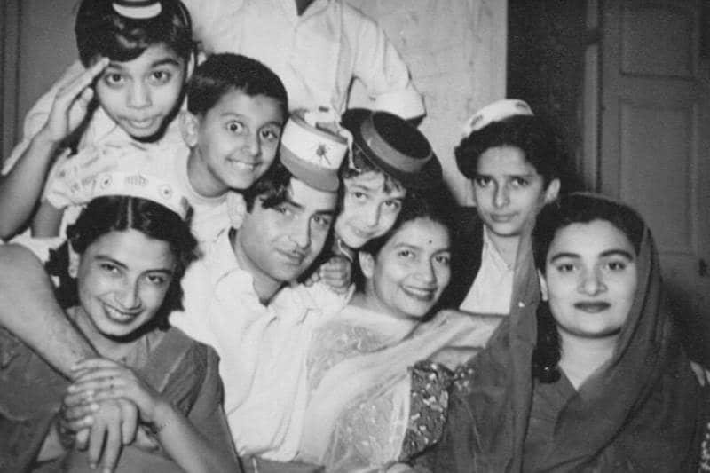 krishna raj kapoor young pics, krishna raj kapoor photos, krishna raj kapoor death, krishna kapoor death date, krishna raj kapoor old pictures, krishna raj kapoor old pics, krishna raj kapoor net worth, krishna raj kapoor news