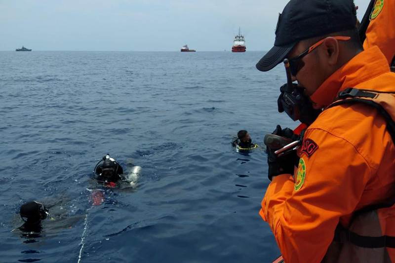 lion air plane crash, plane crash, lion air crash, lion air jakarta, thai lion air, jakarta, air crash, bermuda triangle, indonesia crash, indonesia plane crash, indonesia plane, jt 610, indonesia flight crash, indonesia flight, indonesia air crash, plane crash in indonesia, indonesia flight accident, Indonesia news today