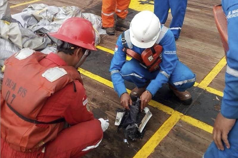 lion air plane crash, plane crash, lion air crash, lion air jakarta, thai lion air, jakarta, air crash, bermuda triangle, indonesia crash, indonesia plane crash, indonesia plane, jt 610, indonesia flight crash, indonesia flight, indonesia air crash, plane crash in indonesia, indonesia flight accident, Indonesia news today