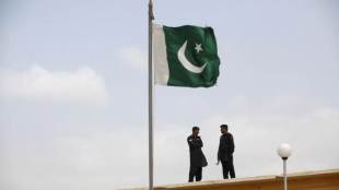 Pakistan, industrial activities, foreign investments, Abdul Razak Dawood, commerce, industry, investment