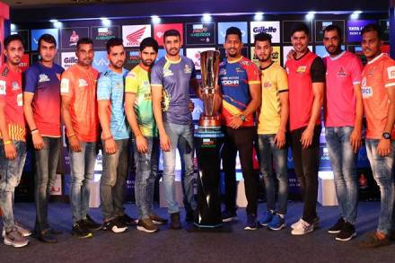 Pro Kabaddi League, Pro Kabaddi League 2018, Pro Kabaddi League 2018 trophy, pro kabaddi trophy, pkl, pkl 2018, pkl 6, pkl trophy, pkl news, Pro Kabaddi League news