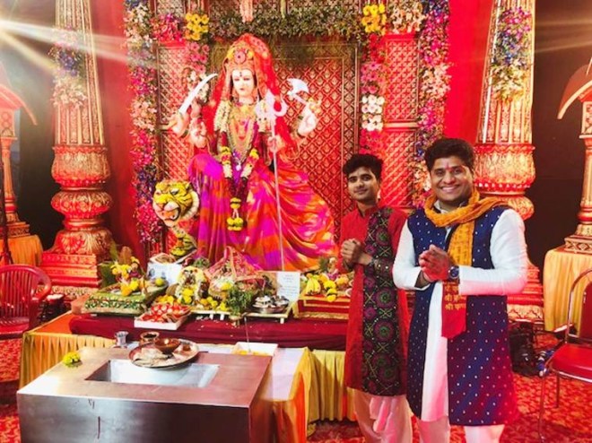 The headphones are enabled by the "SENSE ENGINE" which gives users the power to tune in and out of users music at a touch.