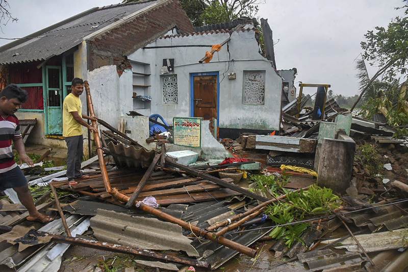 odisha cyclone 2018, cyclone titli images, cyclone titli path, cyclone titli kolkata, cyclone titli news, cyclone titli update, cyclone titli current status, cyclone titli update news, cyclone in odisha today, picture of cyclone in odisha, images of cyclone in odisha, pics of cyclone in odisha, andhra pradesh cyclone 2018