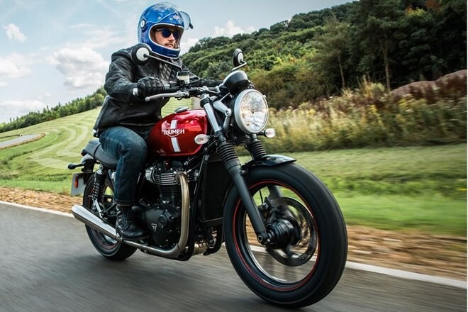 Triumph Street Twin: Entry-level Triumph modern classic, the Street Twin is powered by a 900cc liquid-cooled parallel twin engine that produces 54 hp and 76 Nm of torque. Priced at Rs 7.7 lakh (ex-showroom), Street Twin offers a comfortable riding position with seat height of 750 mm.