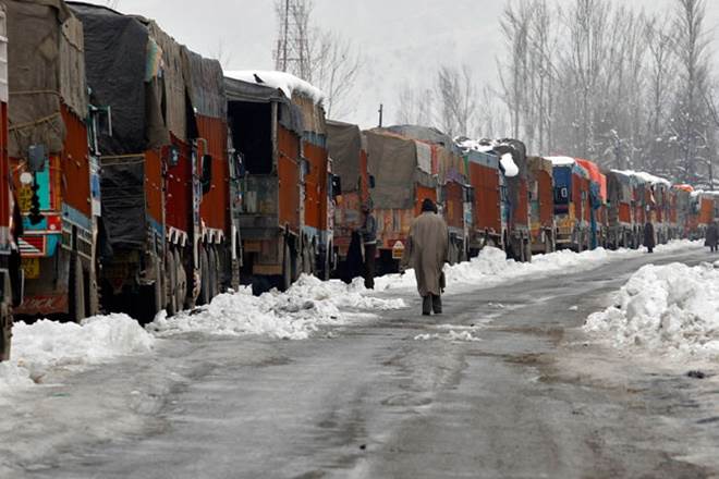 Jammu and Kashmir: After fresh snowfall, weather likely to improve today (File photo) Jammu and Kashmir: After fresh snowfall, weather likely to improve today (File photo)