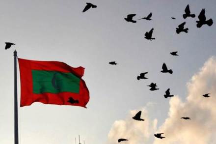 Maldives decides to rejoin Commonwealth Maldives decides to rejoin Commonwealth