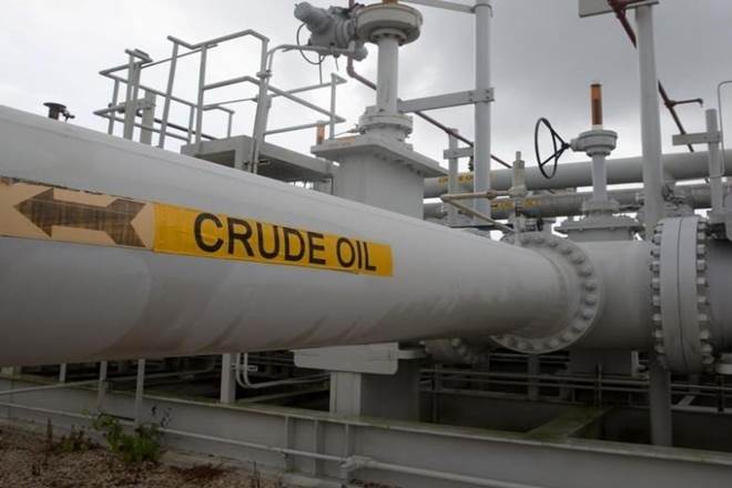 Crude oil dips on swelling US stocks