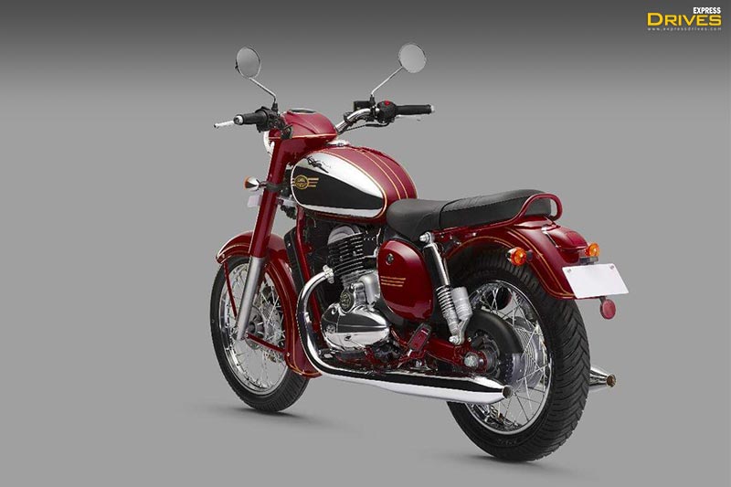 First up is the Jawa. Reminiscent of the original Jawa, the bike has been named as just Jawa. Showcased in a maroon shade that has been a signature shade for Jawa bikes, this one looks like a skinned down version of the original model, however, it looks exciting.