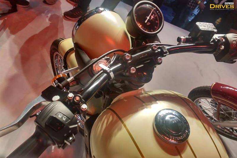 All three motorcycles get a retro looking instrument cluster that gets an inverted layout. The unit also gets a fuel gauge and needless to say, the set up is completely analog in order to keep the retro charm intact.