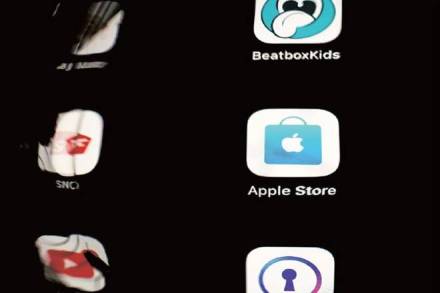 The court will hear arguments Monday on accusations that Apple is using its market dominance to jack up prices for iPhone apps. 