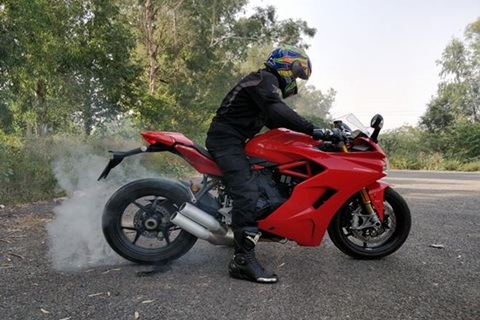 Ducati SuperSport recalled in the US over rear view mirror glitch