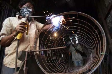 the low Q2 number confirms that the stunning growth of 8.2% in the Q1 was an "aberration" led by favourable "base effects"