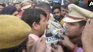 signature brige, manoj tiwari, manoj tiwary, manoj tiwari scuffles with aap, aam aadmi party, aap, manoj tiwari scuffles with aap