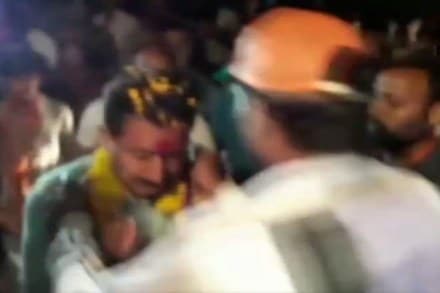 MP assembly election 2018: BJP MLA greeted with garland of shoes in Madhya Pradesh MP assembly election 2018: BJP MLA greeted with garland of shoes in Madhya Pradesh