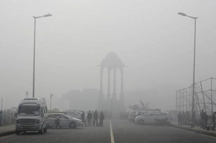 Delhi weather today: Misty Sunday morning the national capital, air quality remains ‘very poor’
