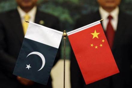 China to boost Pakistan defence ties, pats Islamabad on dispute with India (Reuters) China to boost Pakistan defence ties, pats Islamabad on dispute with India (Reuters)