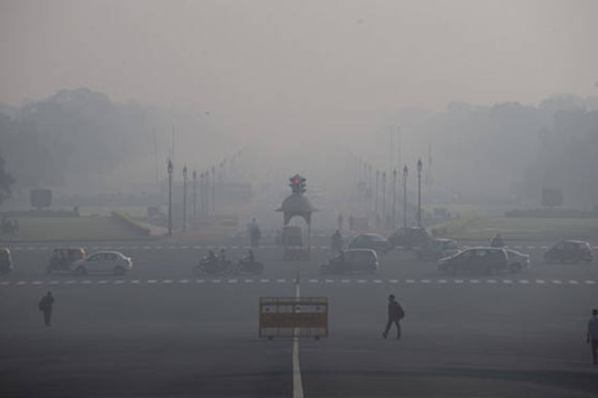 Delhi Air Quality: Misty Friday morning in the national capital, air quality ‘poor’ for second day