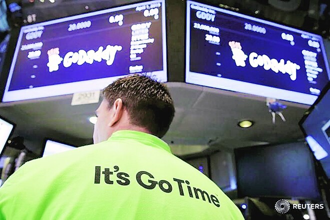 godaddy, online industry, online sector