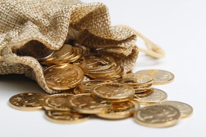 Gold coin on Dhanteras, gold coin from SBI, Big Bazaar gold coin offer, RSBL gold coin, post office gold coin