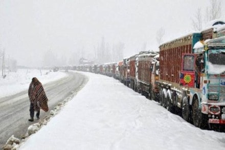 All the rescued passengers were brought to Banihal and provided accommodation inside shelter sheds, hotels, sarais and religious places. (IE/File)