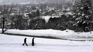 kashmir snowfall, kashmir, jammu and kashmir, jammu and kashmir snowfall, kashmir temperature, jammu and kashmir weather, kashmir weather now