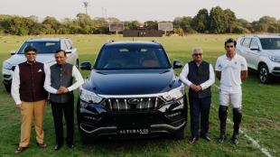 mahindra alturas g4 launch price